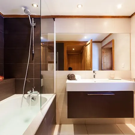 ティシエ シャレー *