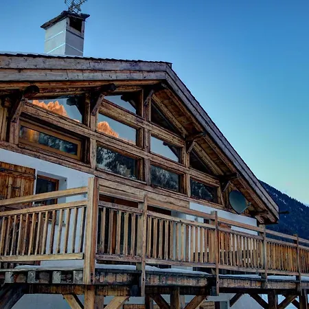 提西尔小木屋酒店 *