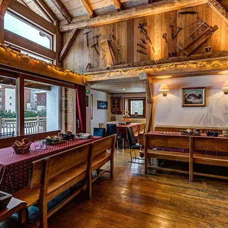 提西尔小木屋酒店